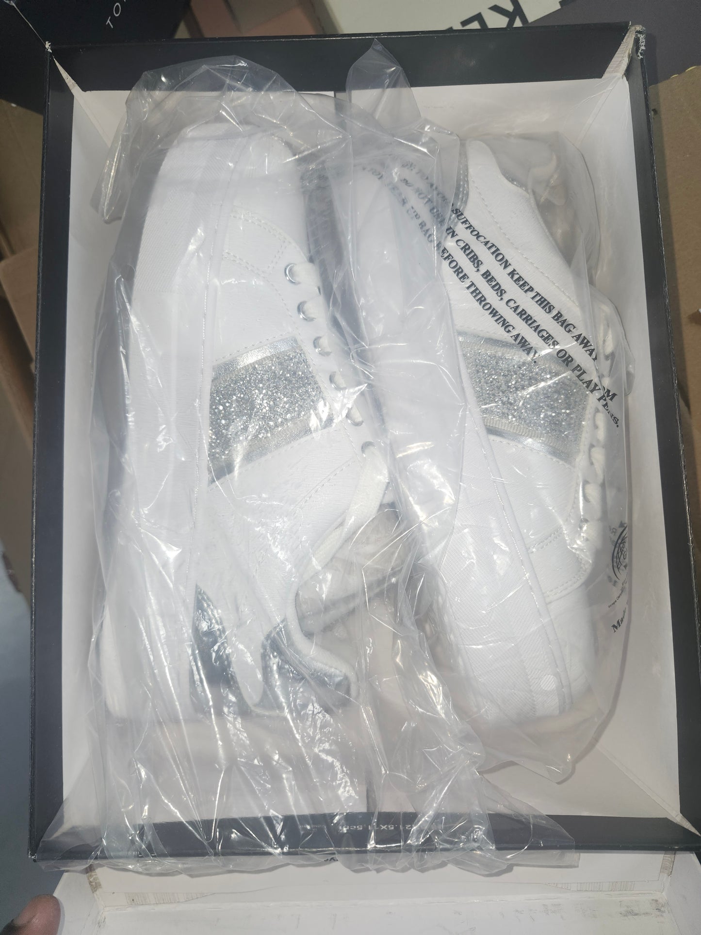 Nine West Gator Platform Sneaker, Size 6.5M US