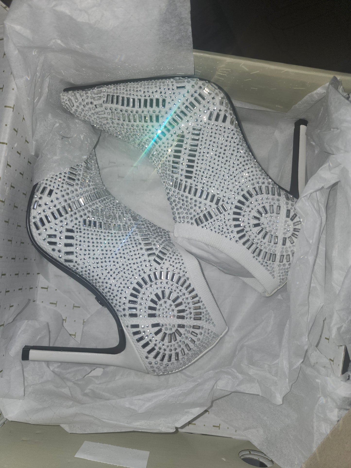 Thalia Sodi Karmen Ankle Booties White Flyknit Size 5.5MUS