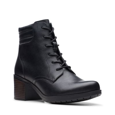 Clarks Hollis Jasmine Bootie Size 8M Women's Shoes