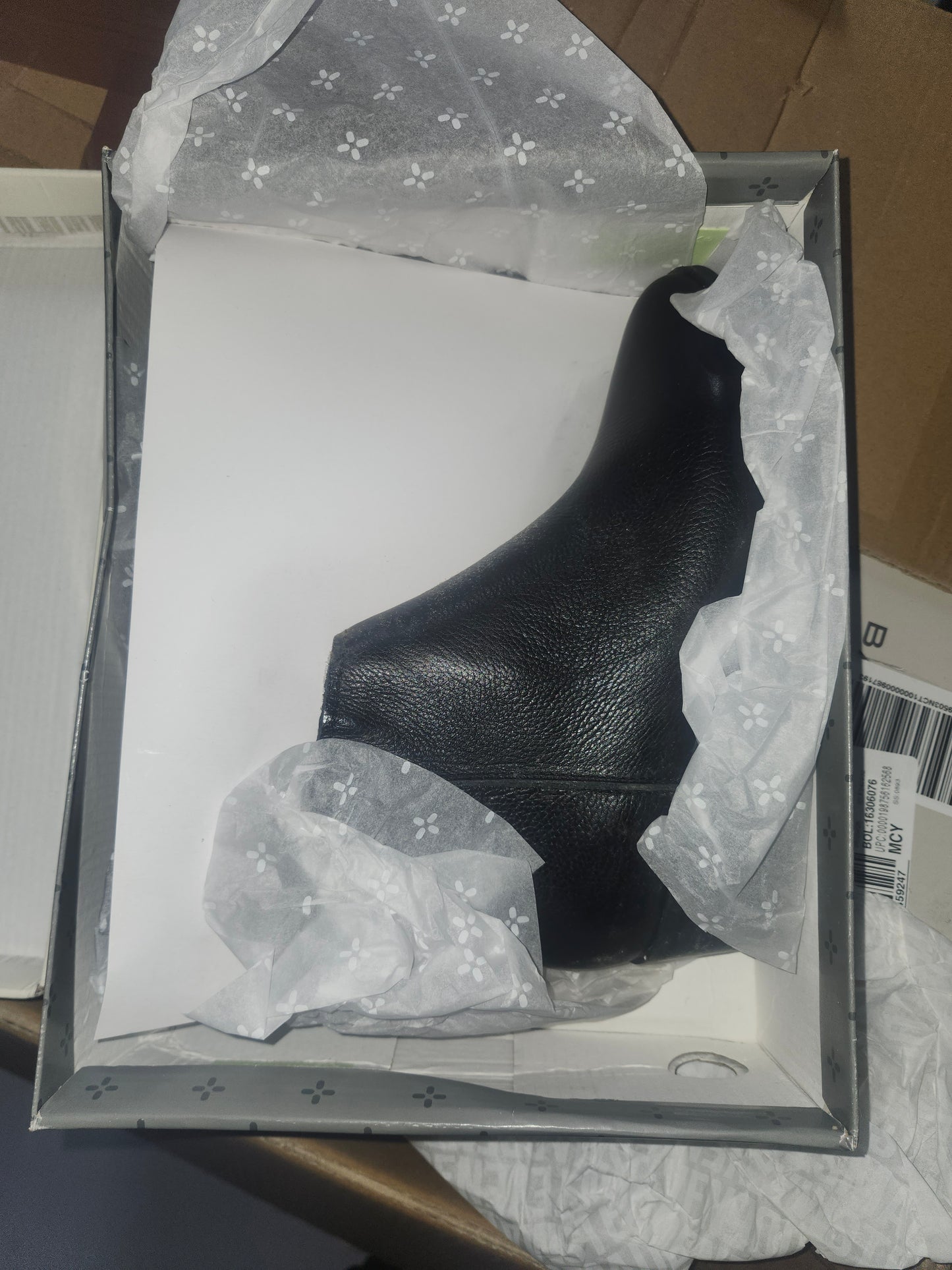 Sun + Stone Jolene Leather Ankle Booties Black, Size 7.5M