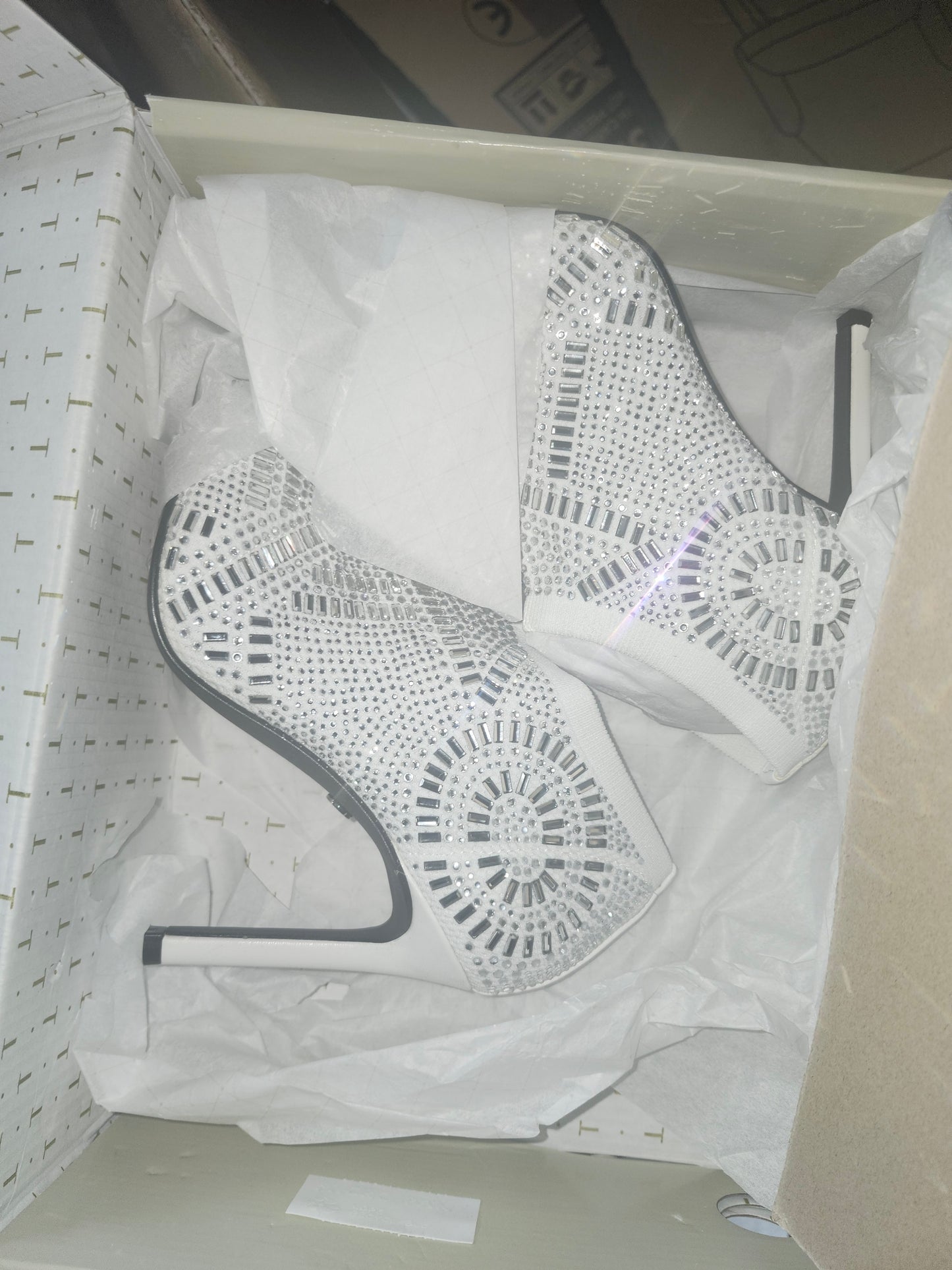 Thalia Sodi Karmen Ankle Booties White Flyknit Size 5.5MUS
