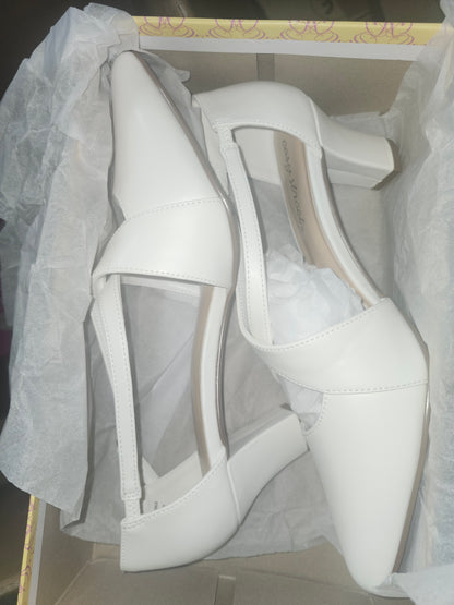 Easy Street Elegance Dress Heel Pumps White, Size 9WUS
