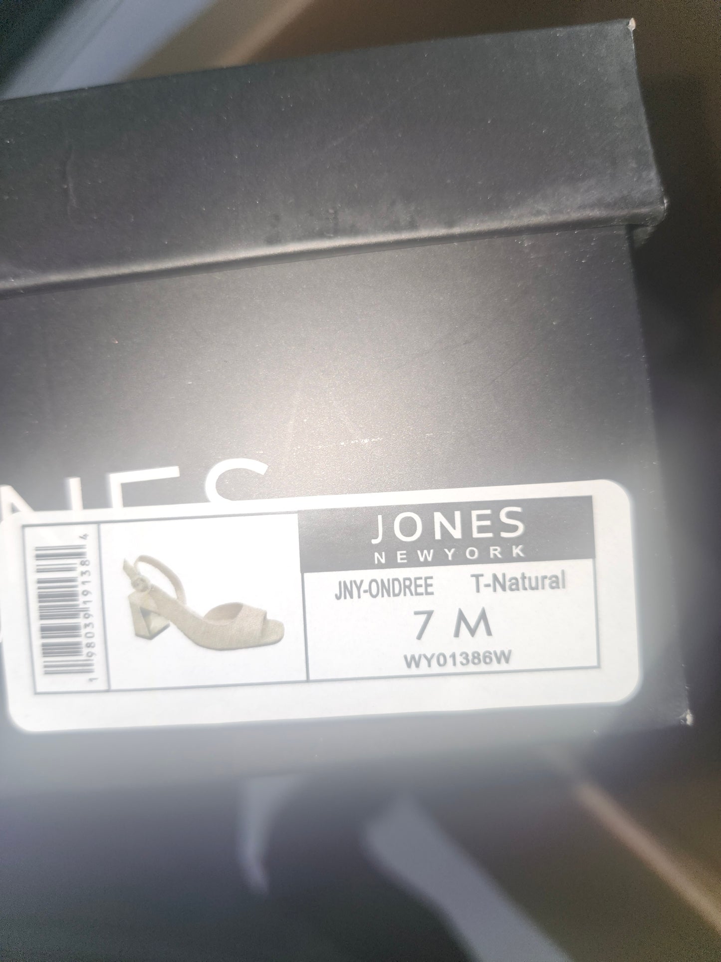 Jones New York Ondree Sandals 7