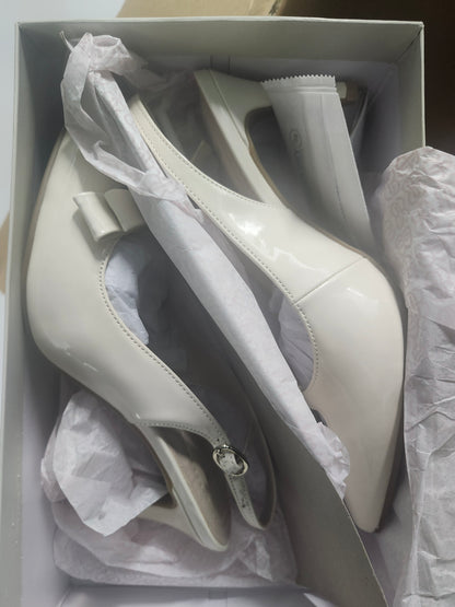 Bandolino Gelli Bow Slingback Pumps Ivory Patent, Size 6.5MUS