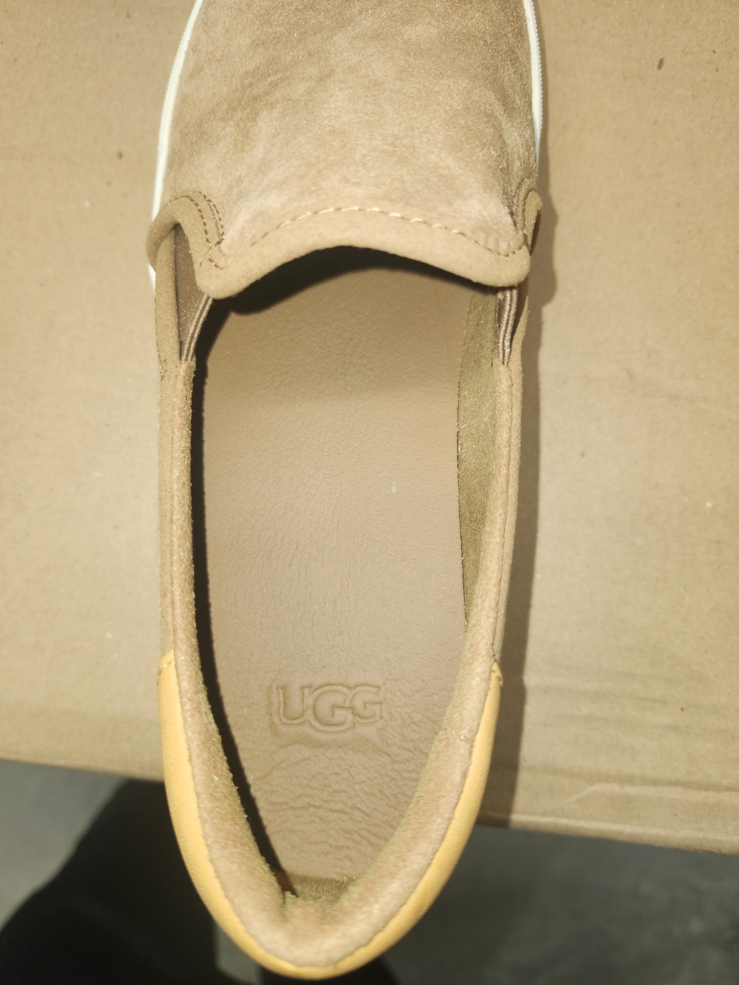 UGG Cahlvan Womens Sneaker Chestnut Suede Size 8