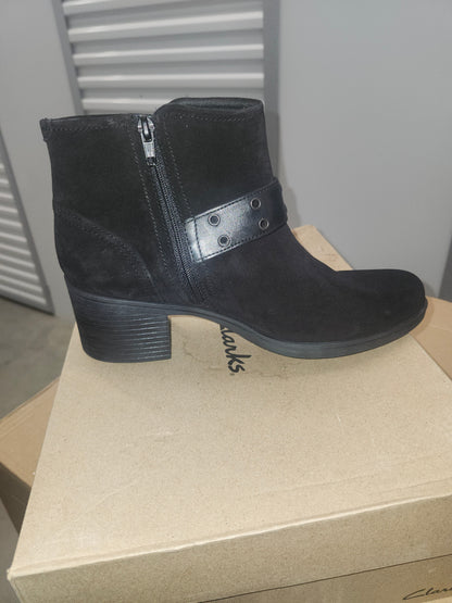 Clarks Hollis Star Leather Booties Black, Buckle, Cushioned, 9.5 M