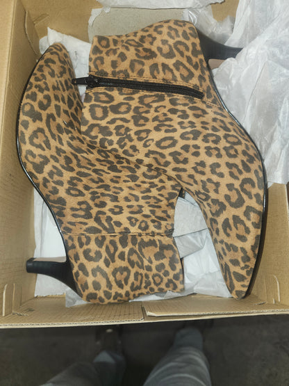 Clarks Linvale Sea Womens Ankle Booties Size 8.5