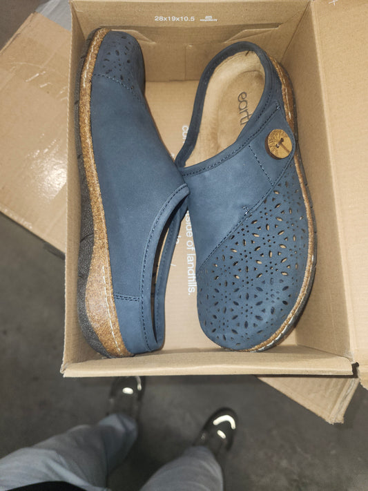 Earth Erinn Slip-On Shoe, Womens Size 8 M, Blue