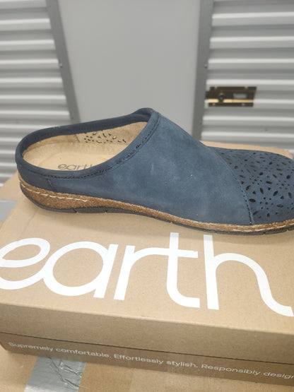 Earth Erinn Slip-On Shoe, Womens Size 8 M, Blue