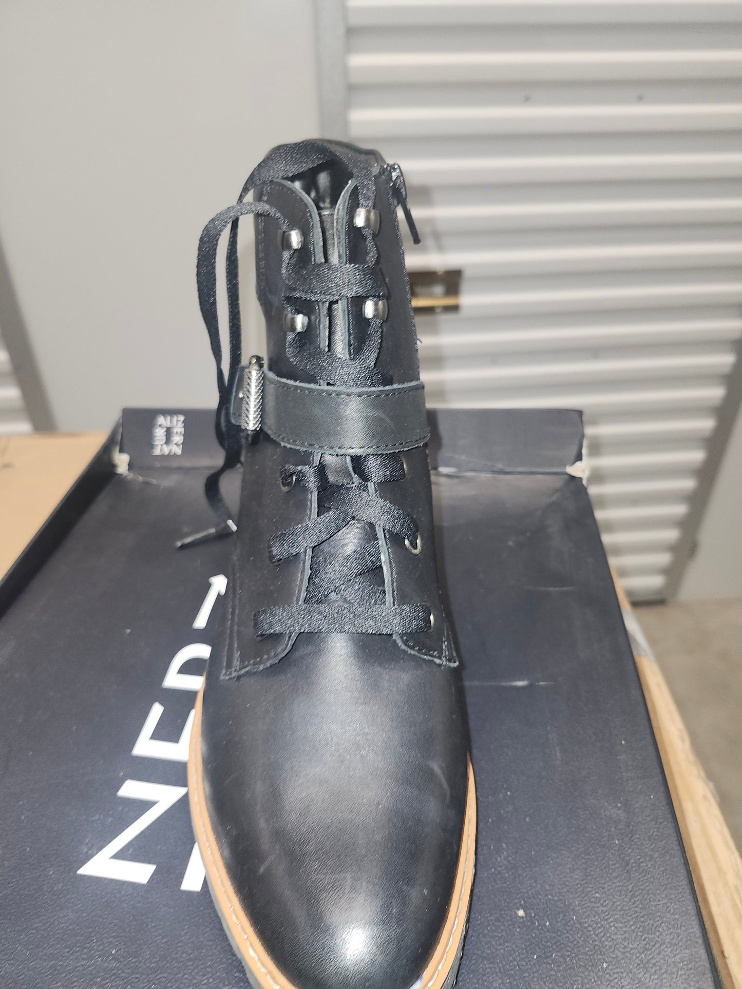 Naturalizer Tia Lace Up Booties Size 9.5 B