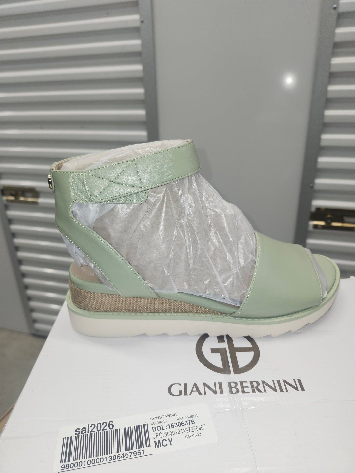 Giani Bernini Constancia Wedge Sandals, Size 9MUS - Tender Green