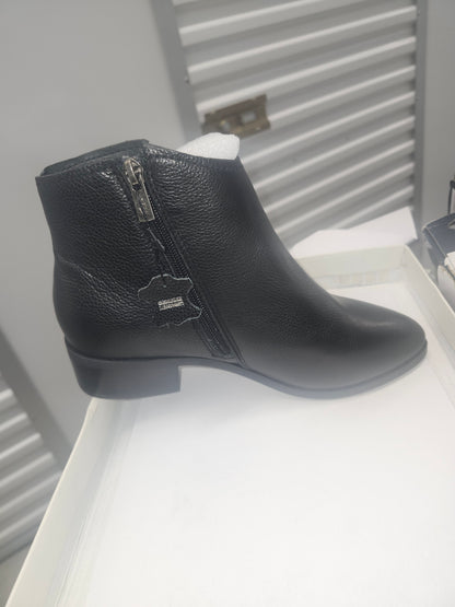 Sun + Stone Jolene Ankle Booties Size 7W Women's Shoes