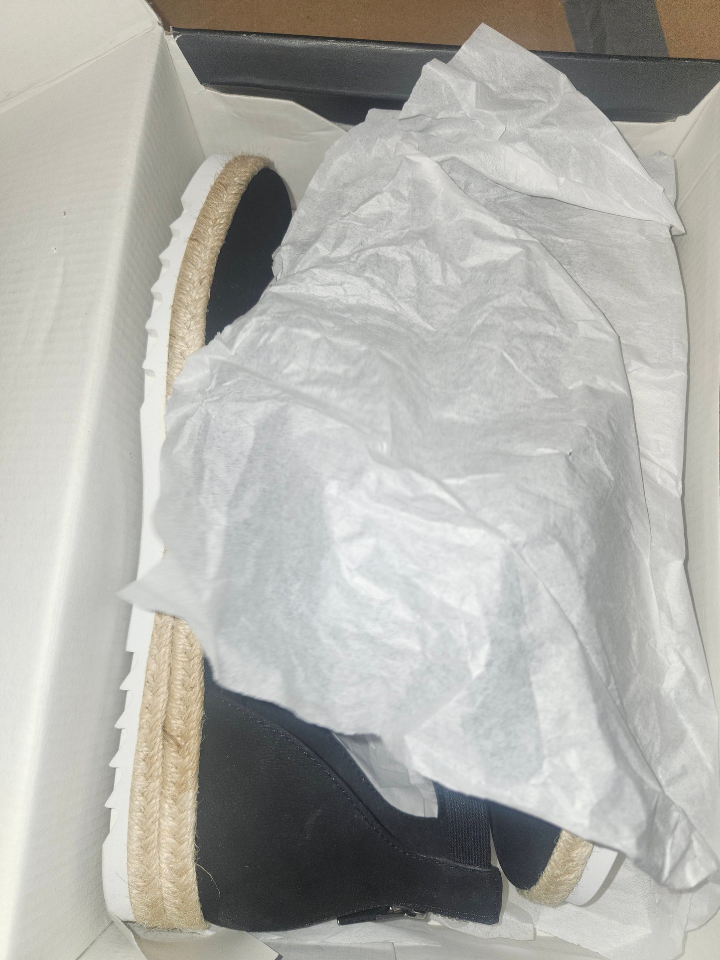 Eileen Fisher Bisa Size 9 B - Medium