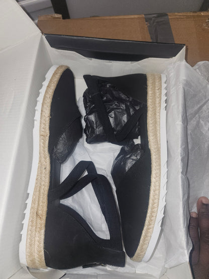 Eileen Fisher Bisa Size 9 B - Medium