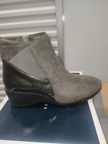 Karen Scott Carina Booties Size 10M Women's Shoes