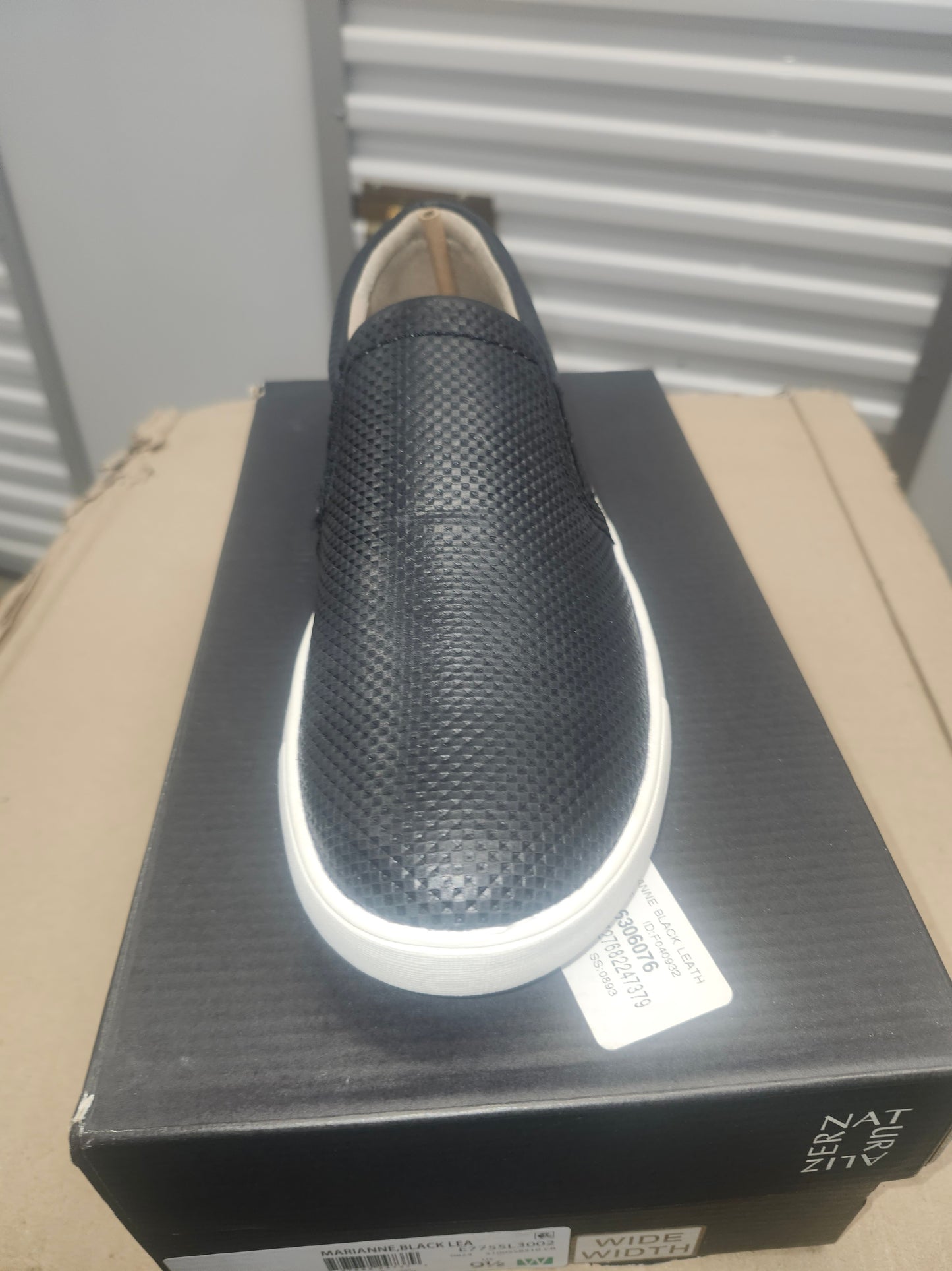 Naturalizer Marianne Sneaker Shoes, Black Leather, Size 9.5W