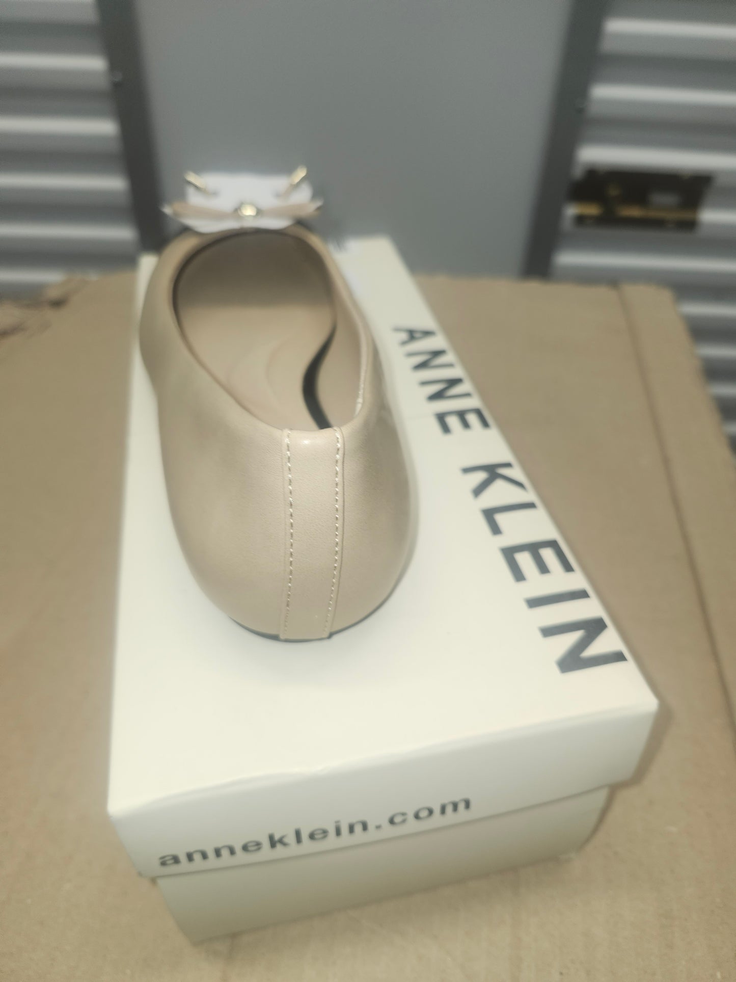 Anne Klein Luci Flat Shoes Nude Black Size 7.5 M