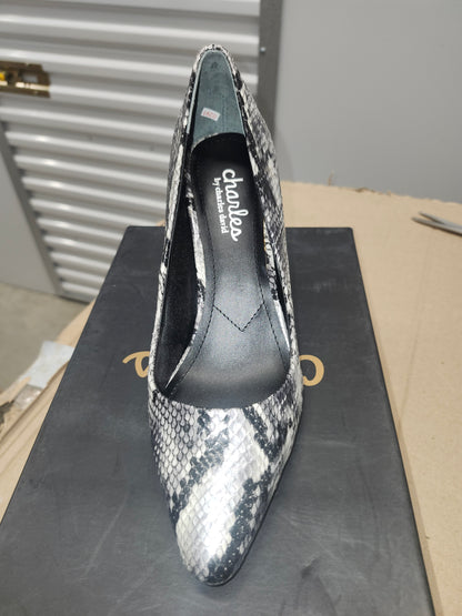 Charles By Charles David Verse Pump, Size 6.5