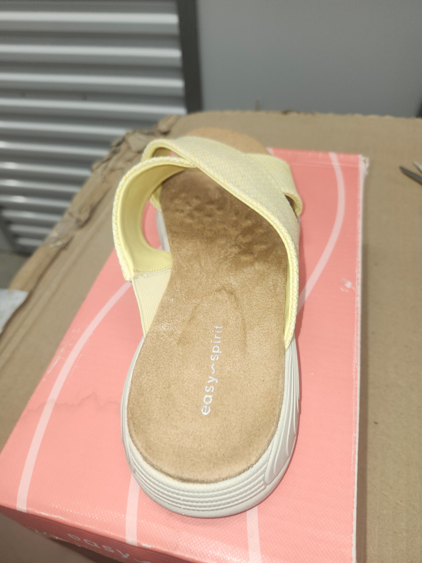 Easy Spirit Taite Women's Size 7 Yellow Slide Sandals