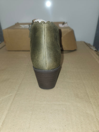 Journee Collection Tessa Bootie Women's Size 7.5