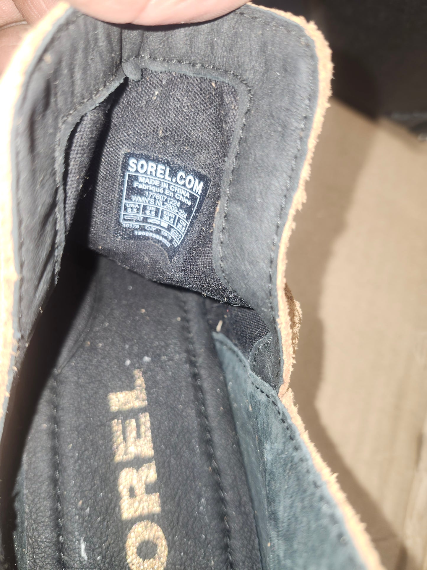 Sorel Lolla Cut Out Bootie Size 8.5 - Camel Brown/Black