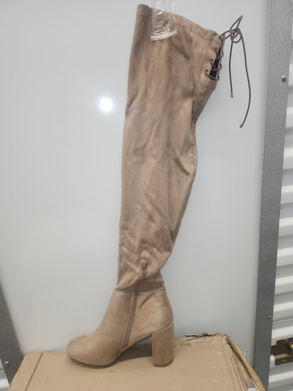 Chinese Laundry King Boots Taupe Size 8.5