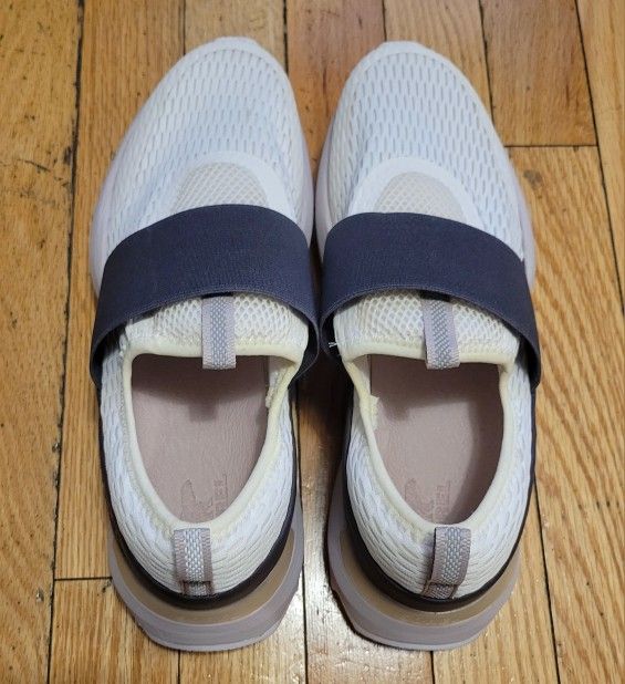 Sorel Kinetic Impact Strap Sneaker Women's Size 11