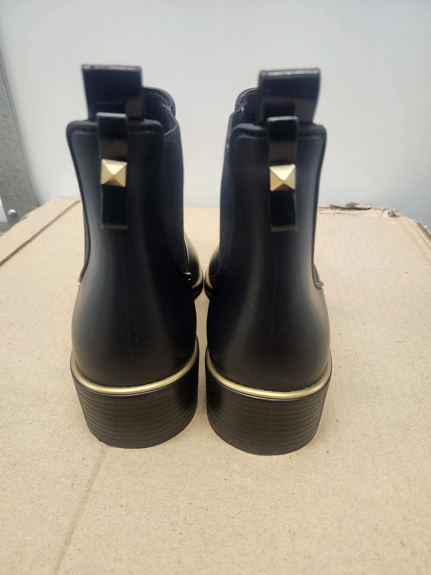 kate spade chelsea black gold rain boot Size 9