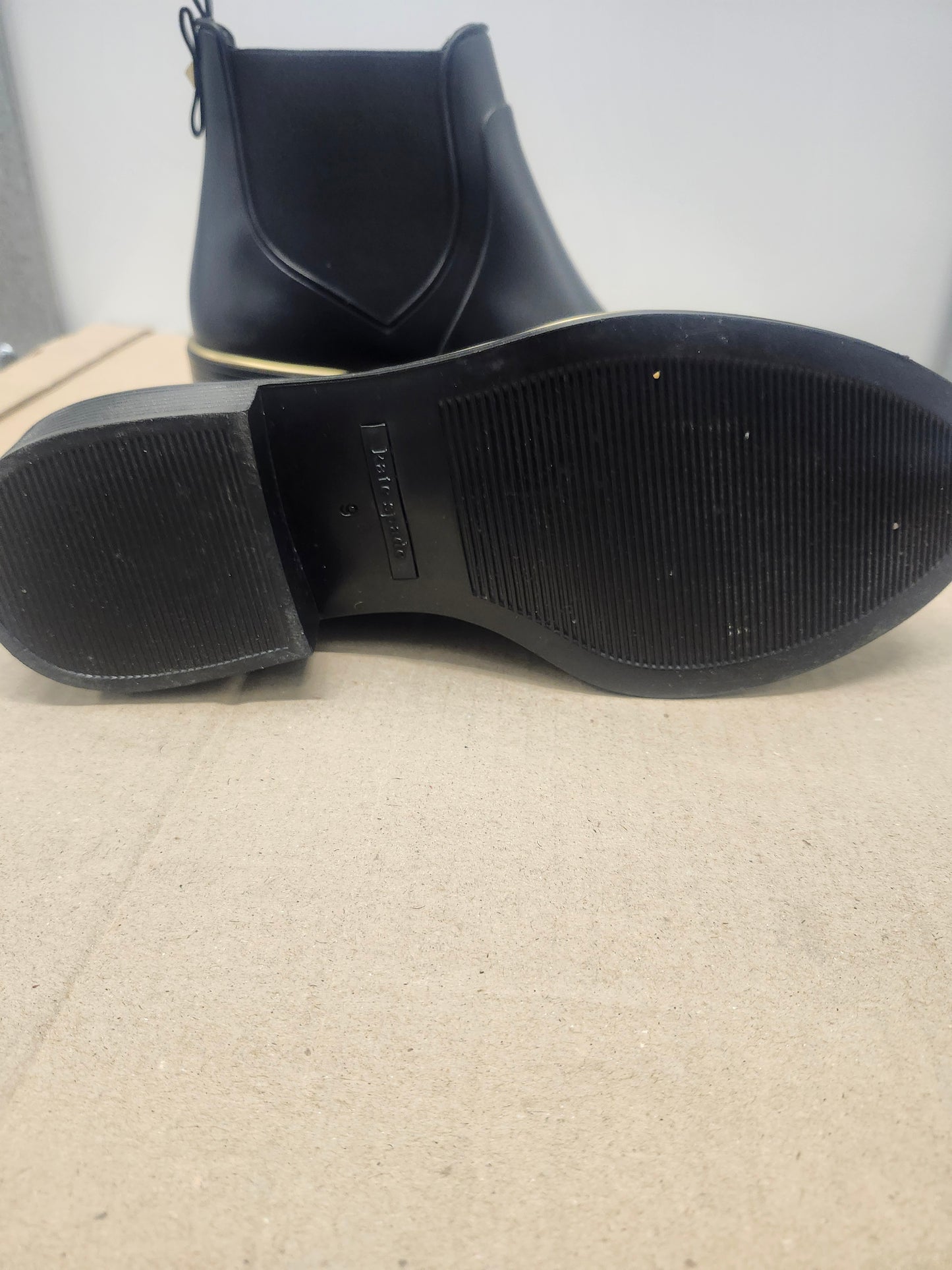 kate spade chelsea black gold rain boot Size 9