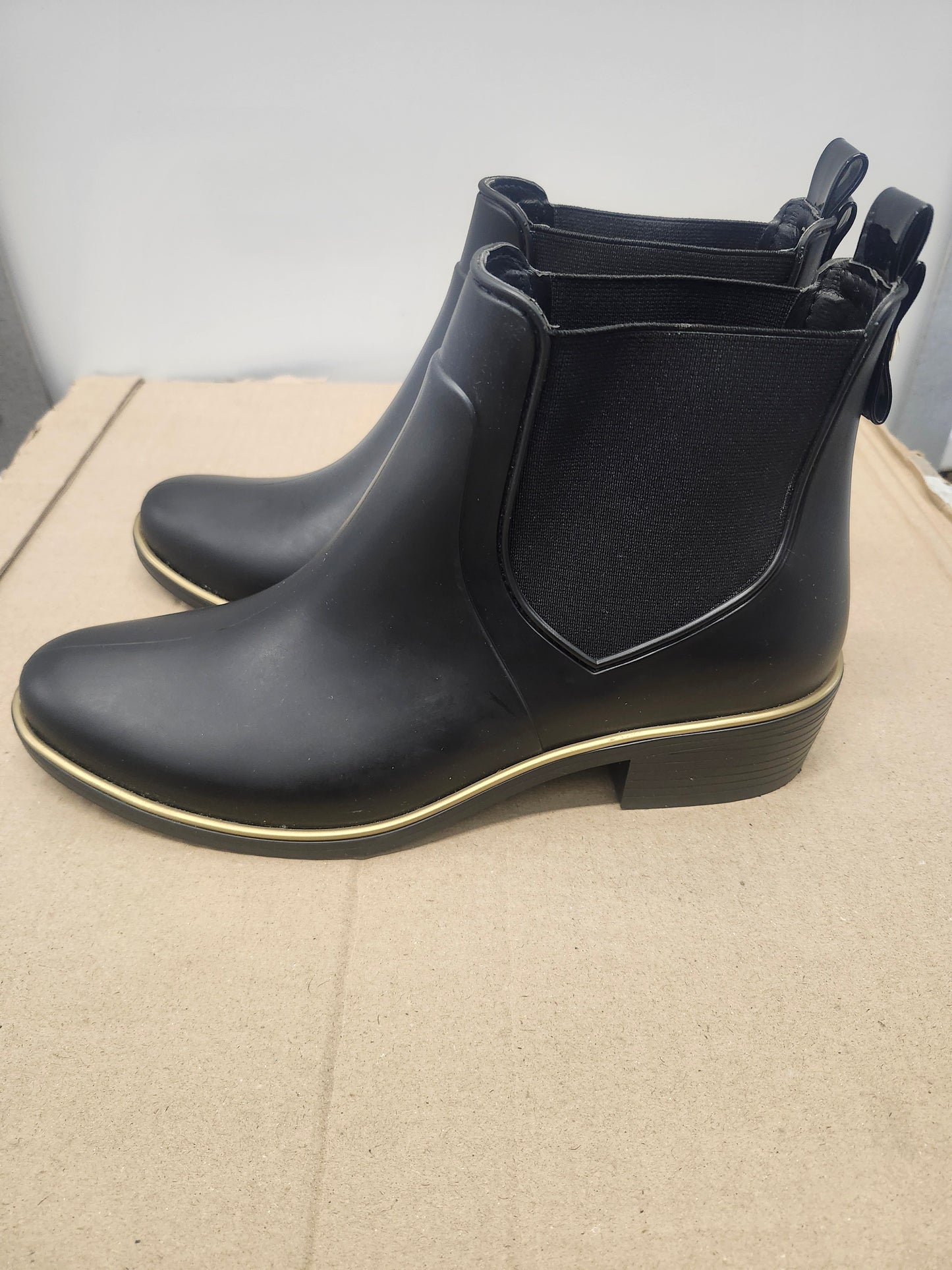 kate spade chelsea black gold rain boot Size 9